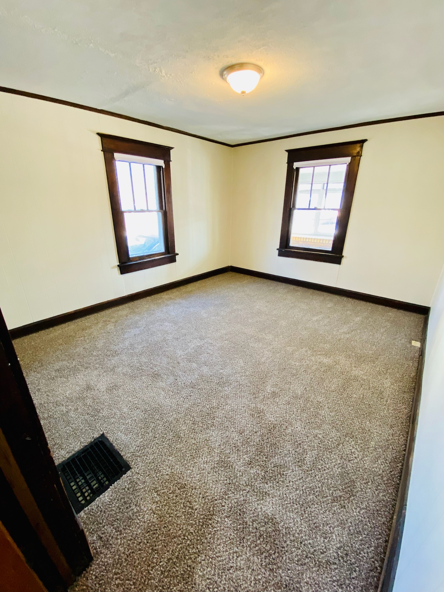 Burgess property photo 6