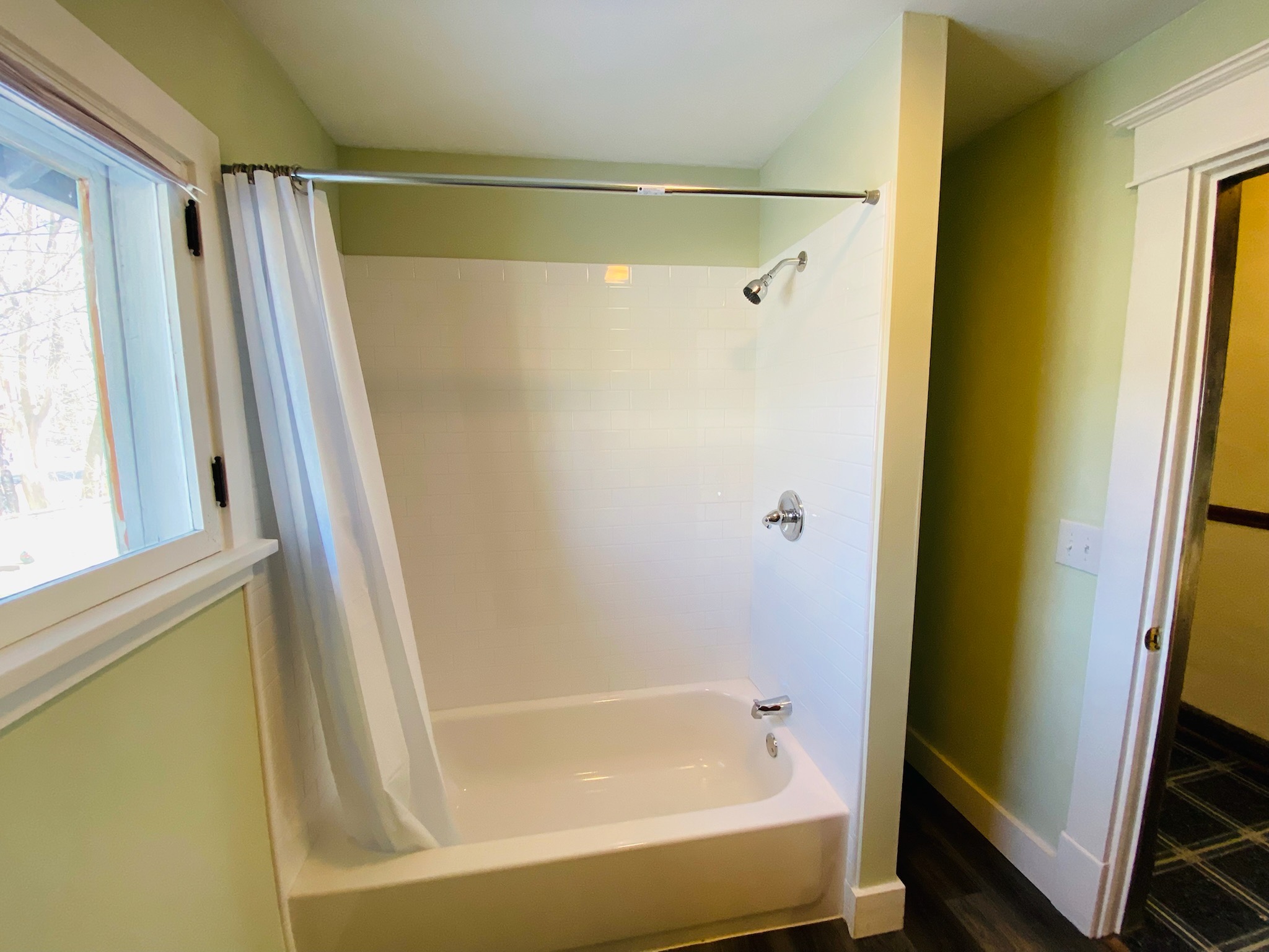 Burgess property photo 9